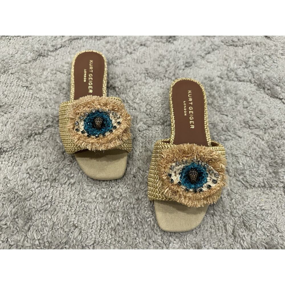 Kurt Geiger London Eye Flat Sandal Beige Sz 5.5 STORE MODEL